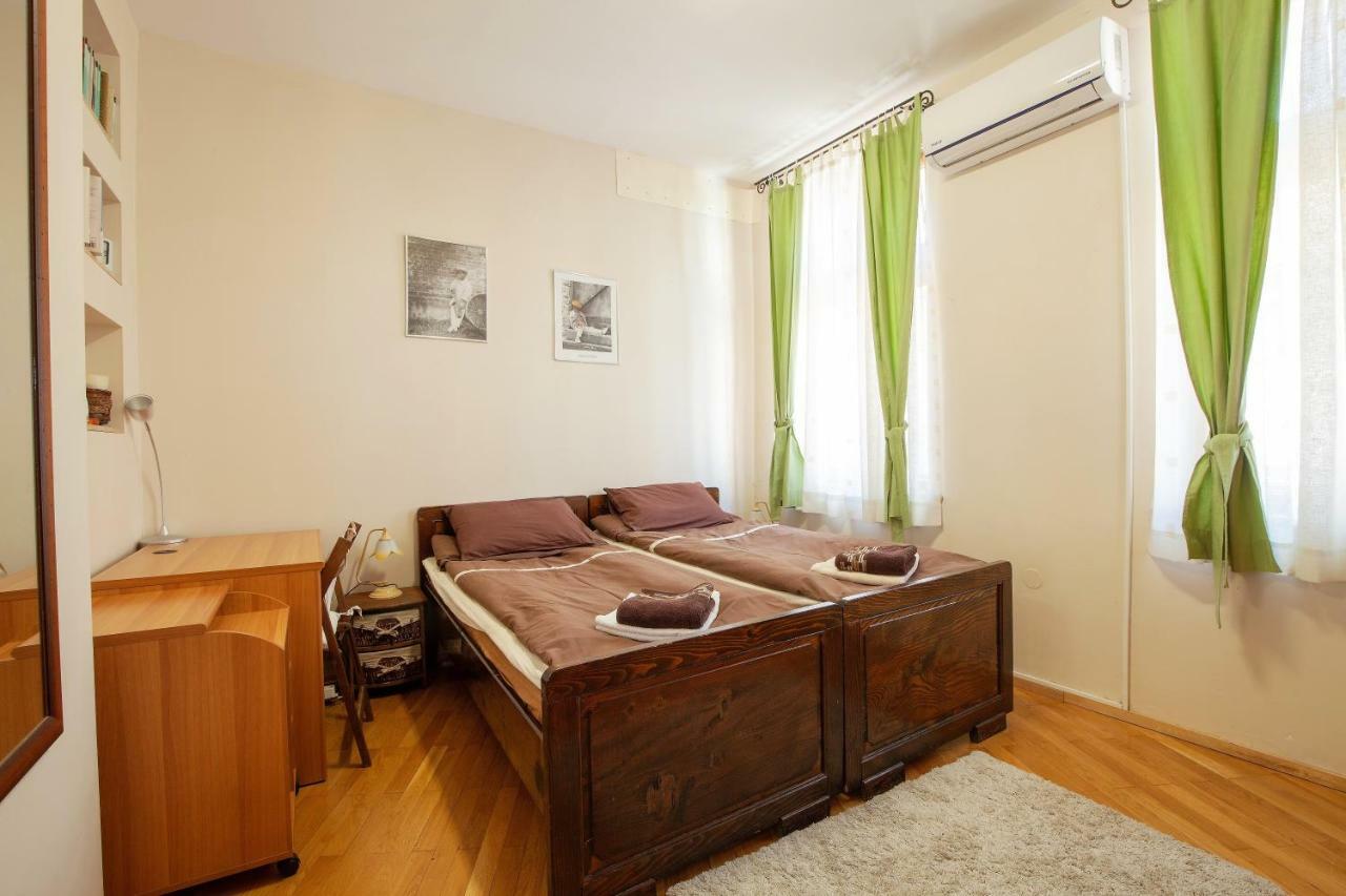 Time Traveling Apartment Sofia City Exteriér fotografie