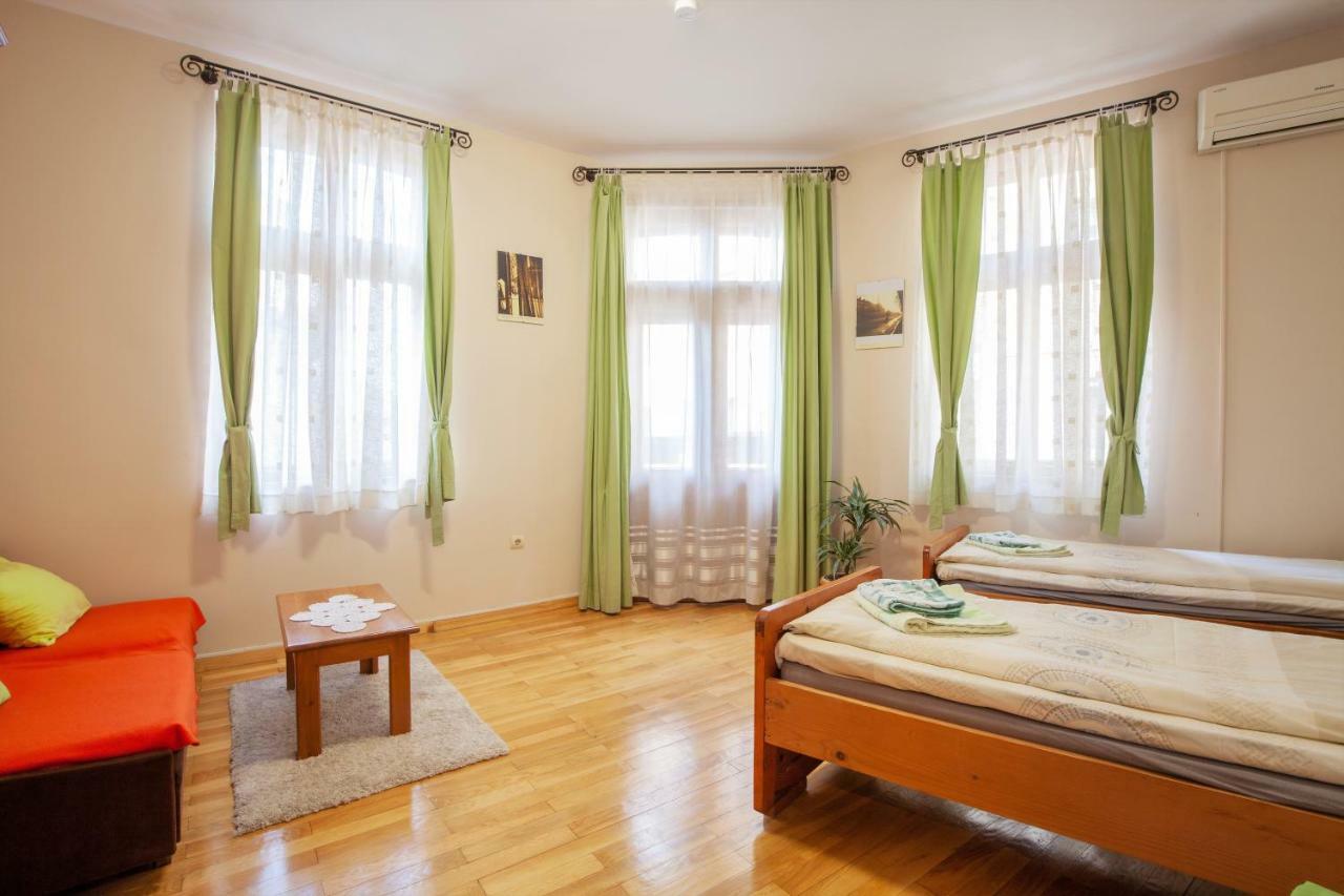 Time Traveling Apartment Sofia City Exteriér fotografie